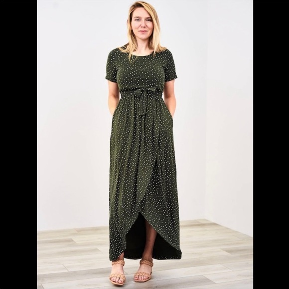 Latched Mama Olive Dots Petal Maxi Nursing Dress M NWT - Picture 2 of 6
